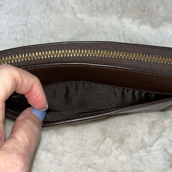 Coach Campbell Signature Buckle Zip Accordion Wallet - Picture 3 of 8